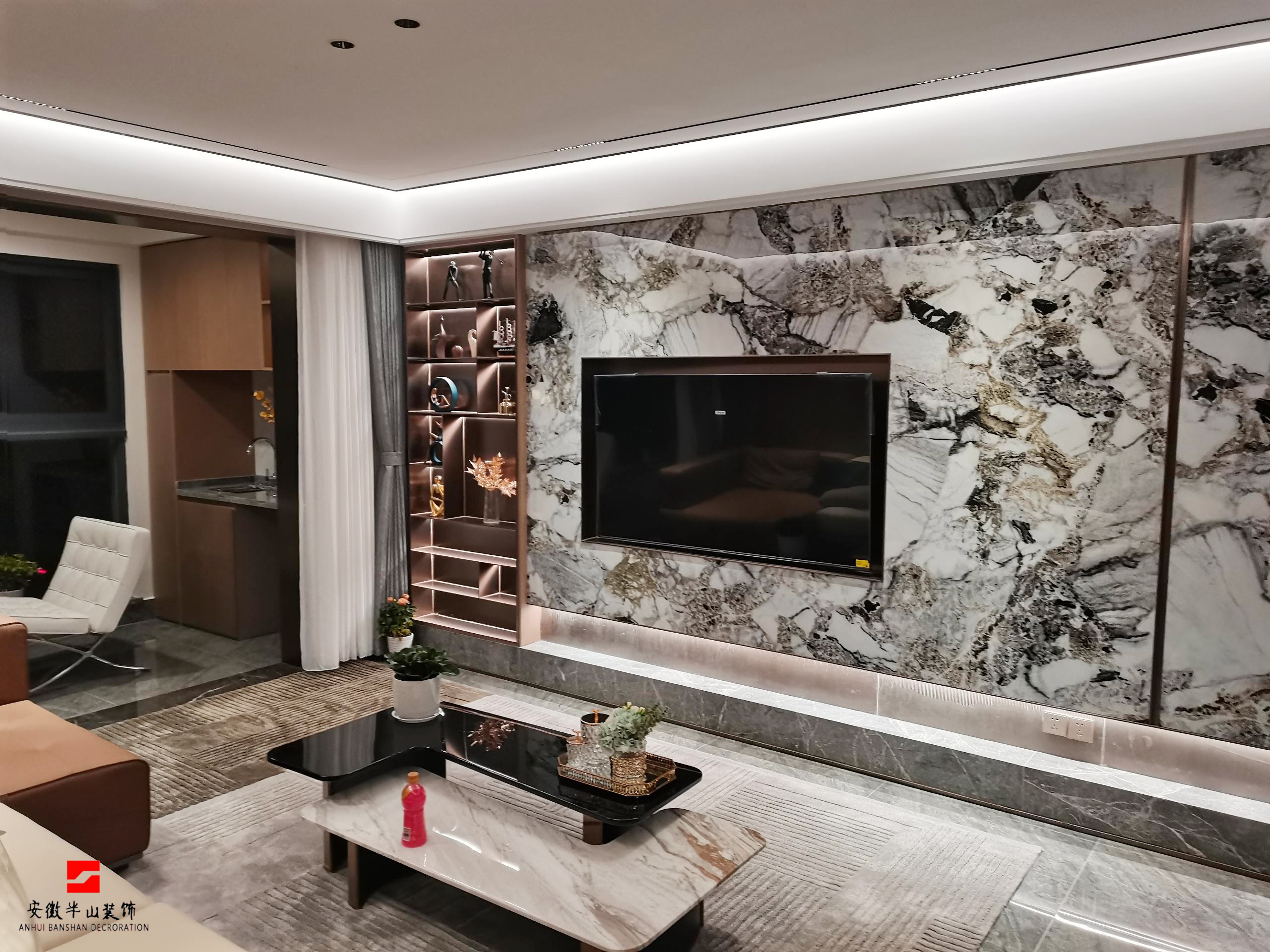 淮北.华松蘭墅香汐B户型轻奢风样板间装饰工程(图4) 客厅背景墙.jpg