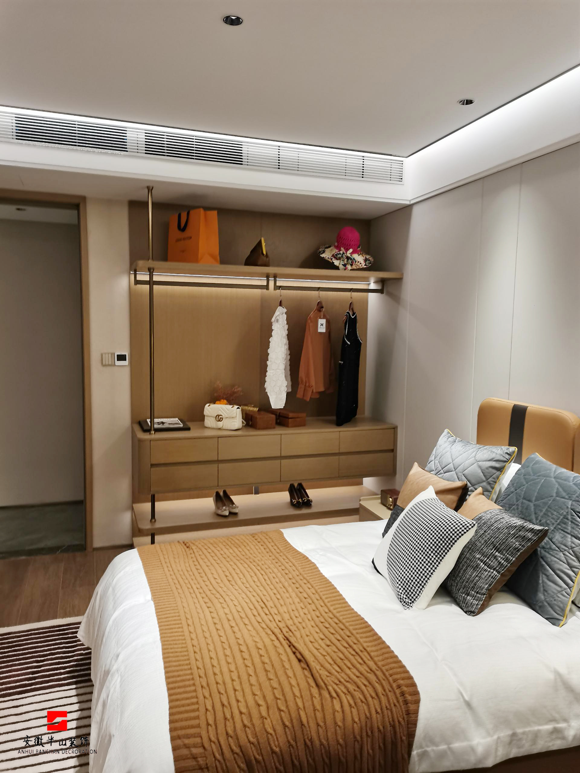 淮北.华松蘭墅香汐B户型轻奢风样板间装饰工程(图12) 次卧.jpg