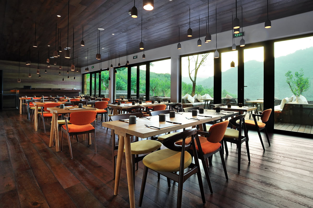 西黄山民宿高端餐厅装修(图1) 西黄山民宿高端餐厅装修(图1)