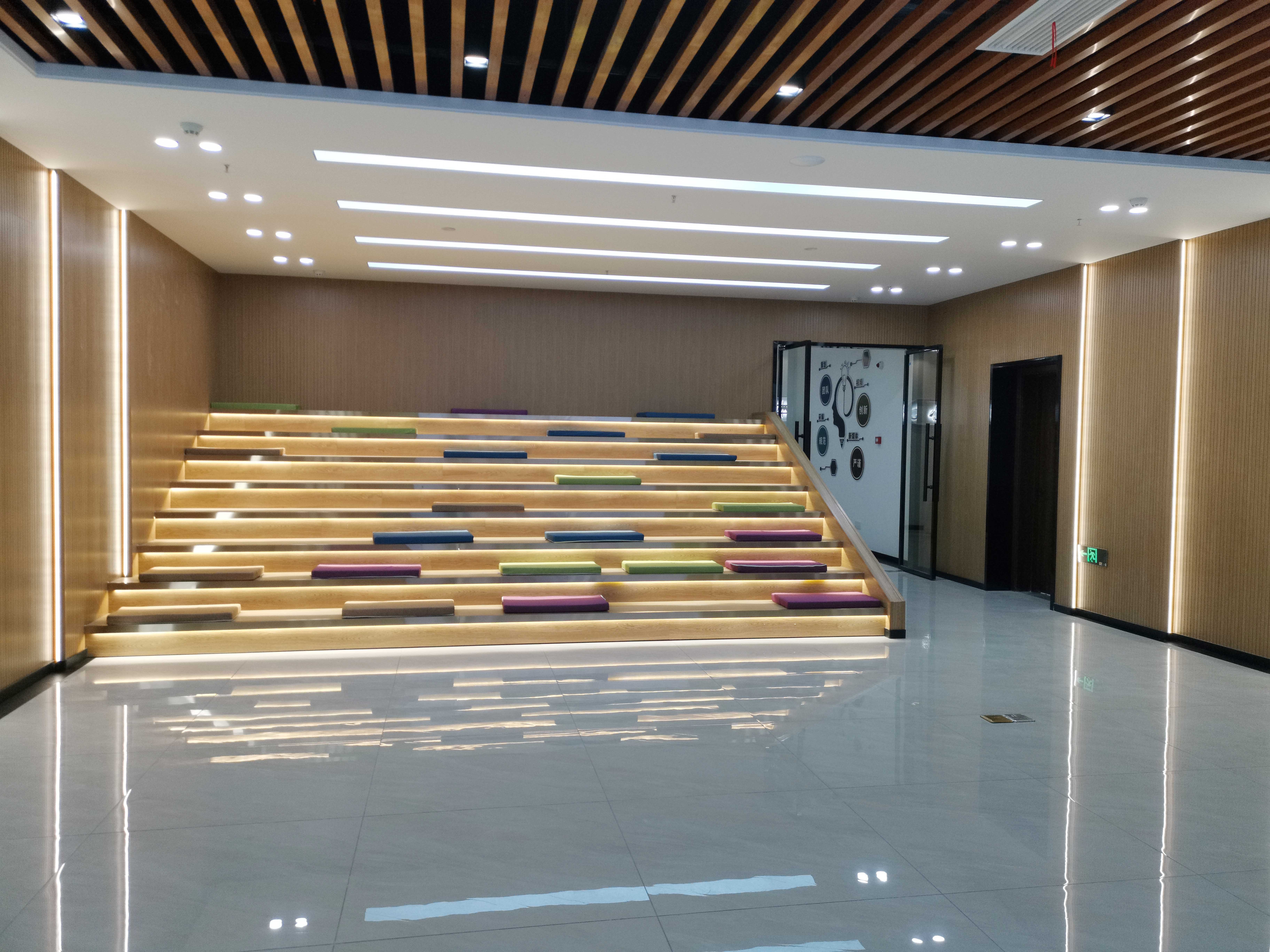 全椒国家电网500平方现代风展厅装修案例(图7) 微信图片_2023062617311613 副本.jpg