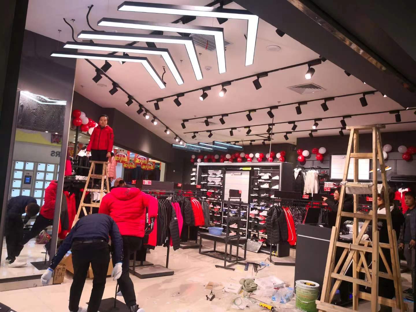 15天打造马鞍山郑浦港鸿星尔克专卖店展厅(图4) de027b44a2bf6c81eadd0e870738535.jpg