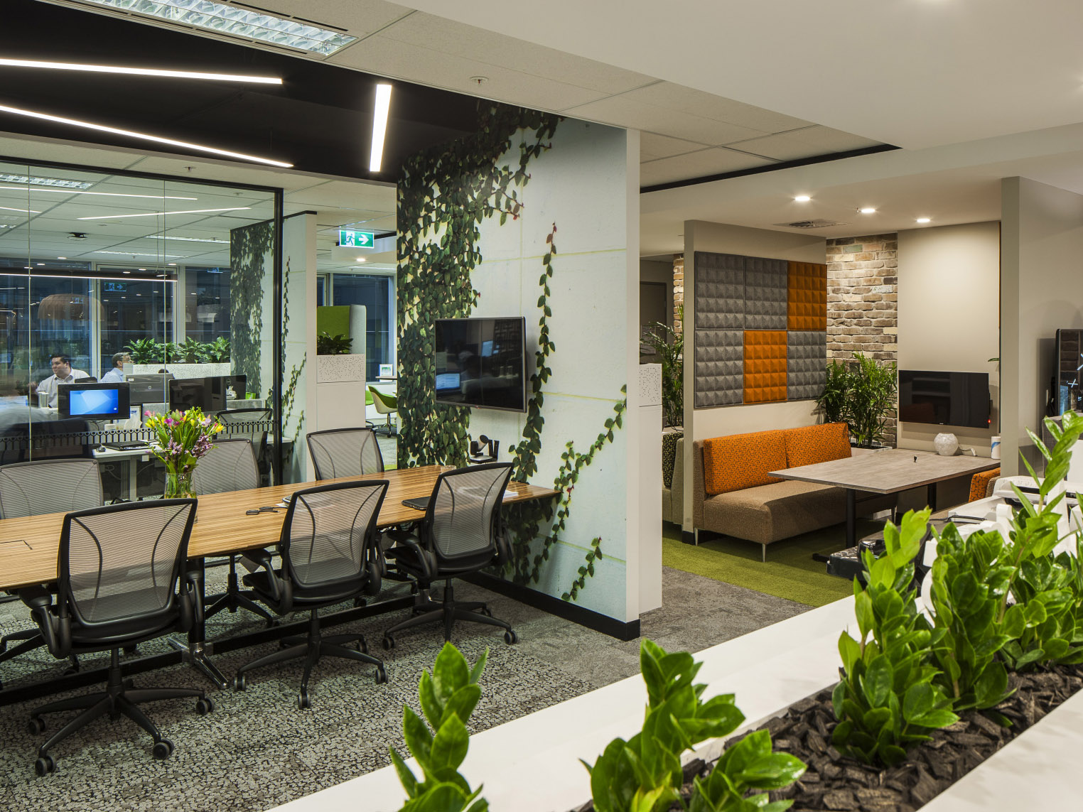 芜湖1600平方现代简约办公室装修设计案例(图1) 国外办公 (7) 副本.jpg