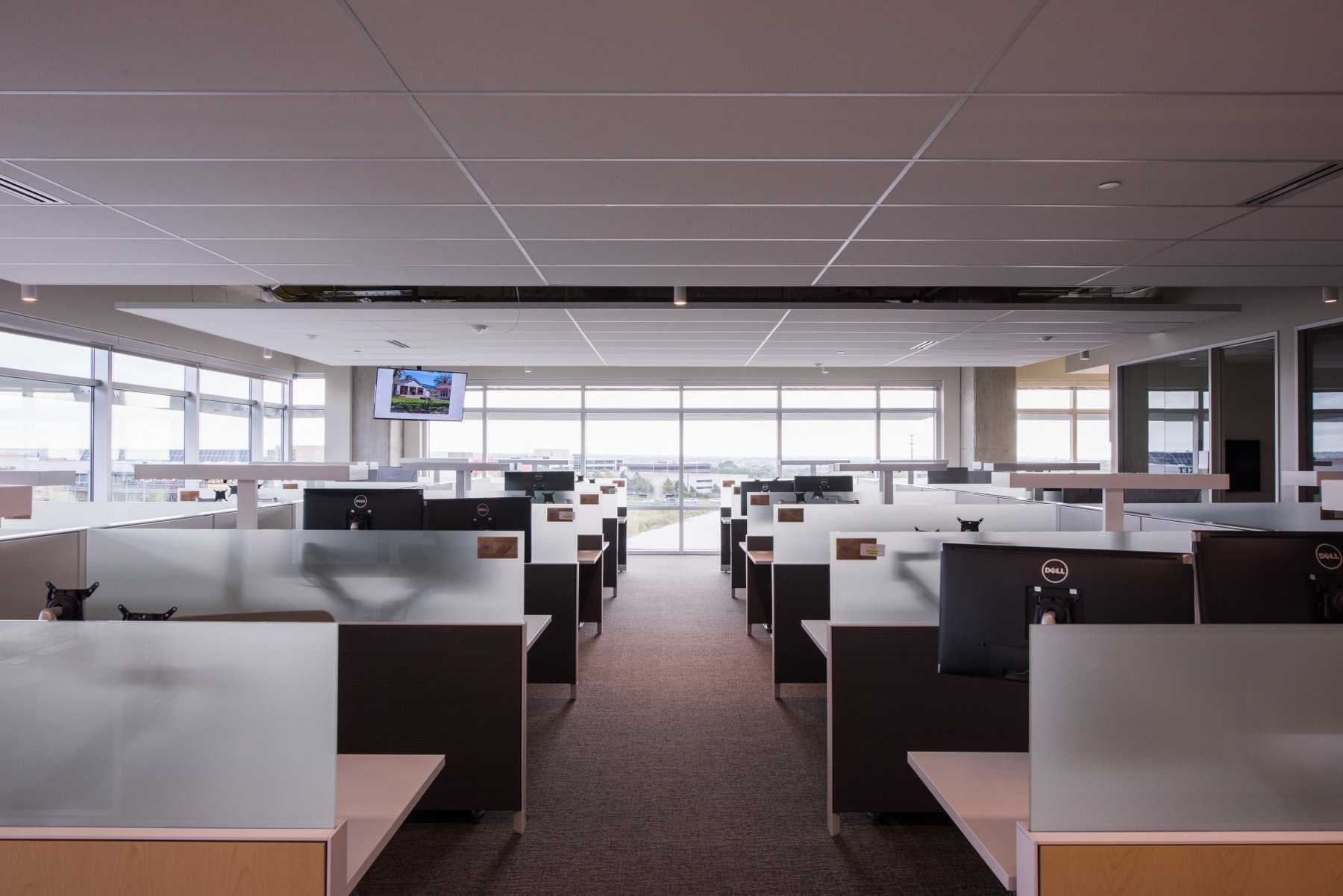 合肥2000平方现代简约办公室装修案例分析(图1) 国外办公 (3).jpg