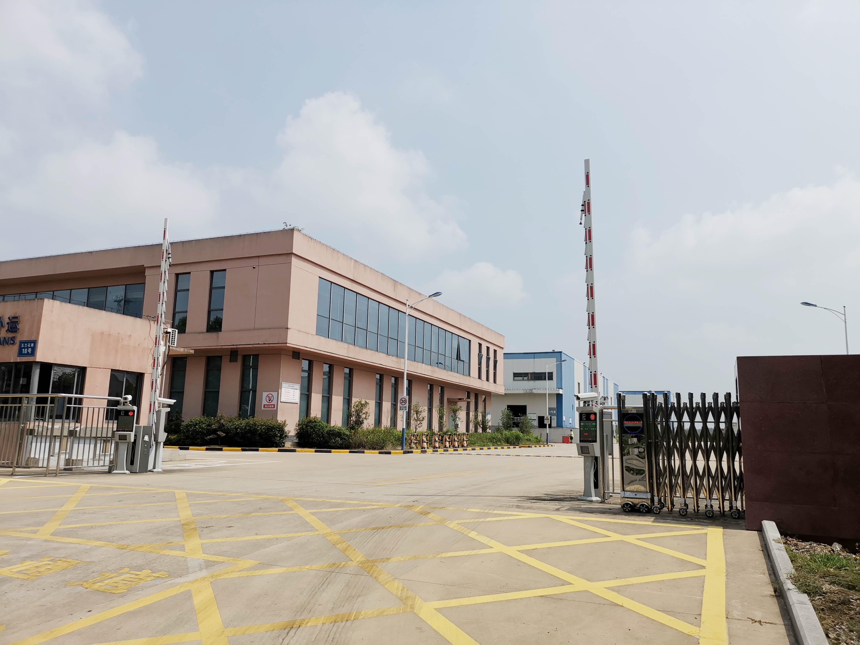 中外运(合肥)空港物流园2000平方厂房翻新改造项目(图1) 微信图片_20240822091344 副本.jpg