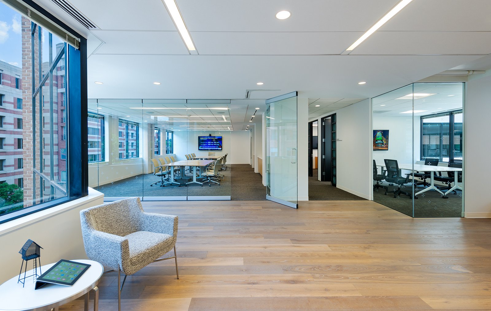 淮北2000㎡简约办公室装修设计项目案例分析(图2) 国外办公 (4).jpg