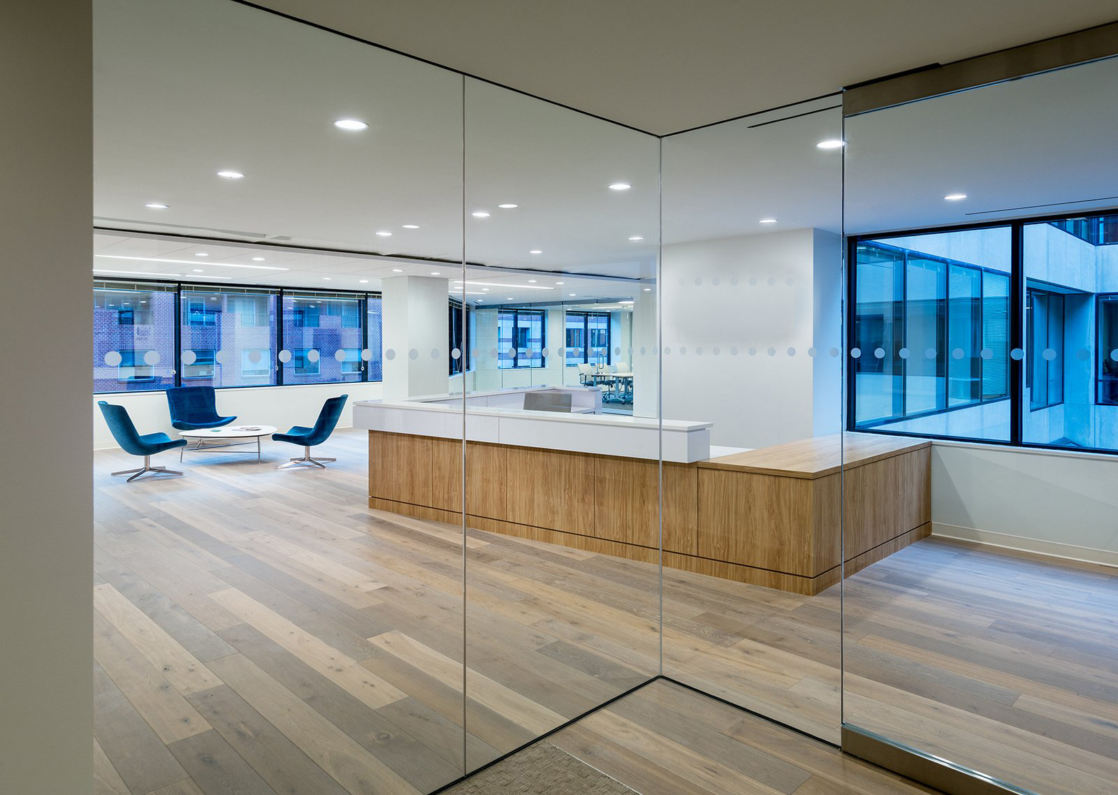 淮北2000㎡简约办公室装修设计项目案例分析(图1) 国外办公 (11).jpg